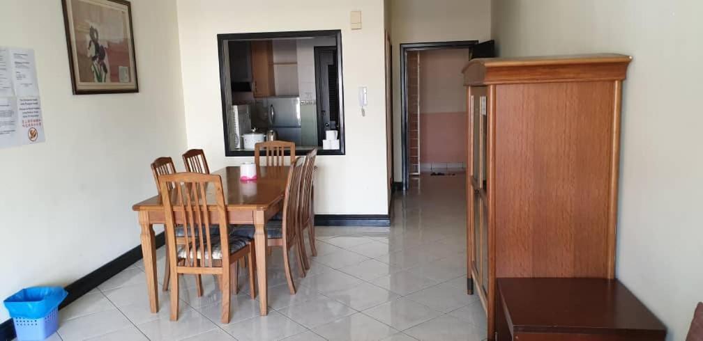 Marina Court Resort Kota Kinabalu-Stay And Get Cash Rebate Екстер'єр фото