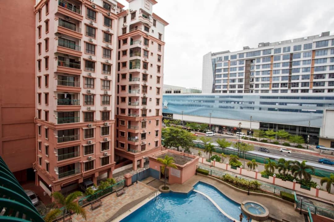 Marina Court Resort Kota Kinabalu-Stay And Get Cash Rebate Екстер'єр фото